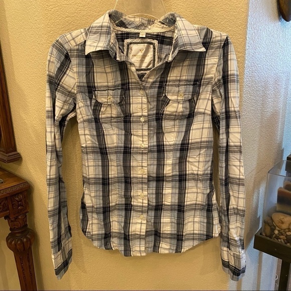 AMERICAN EAGLE Blue Plaid Button Top Size 2 - Picture 1 of 7